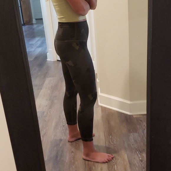 Lululemon Gator Palm Party WU Crop High Rise - Picture 6 of 7